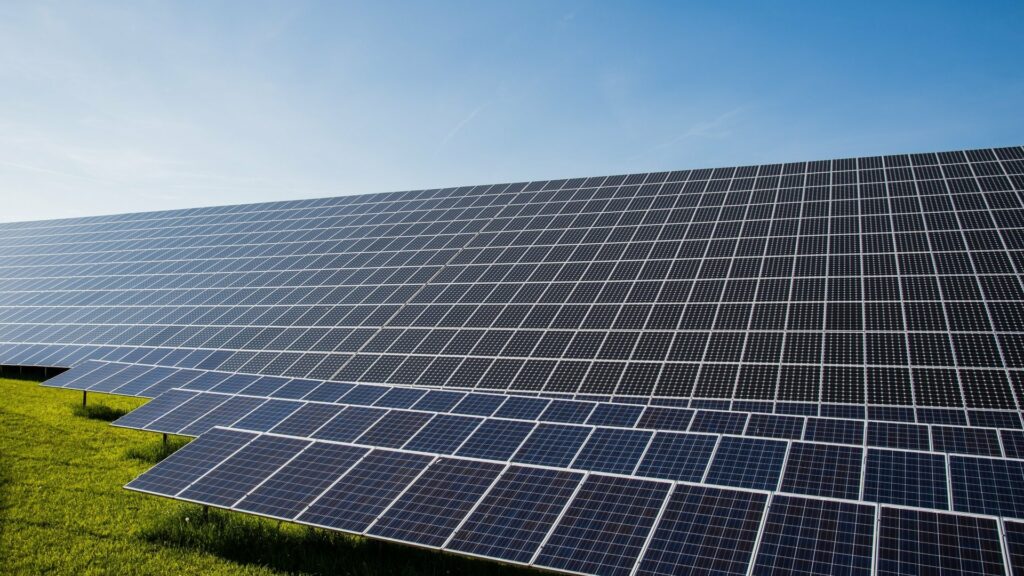 La carrera por aumentar la eficiencia de los paneles solares sigue abierta