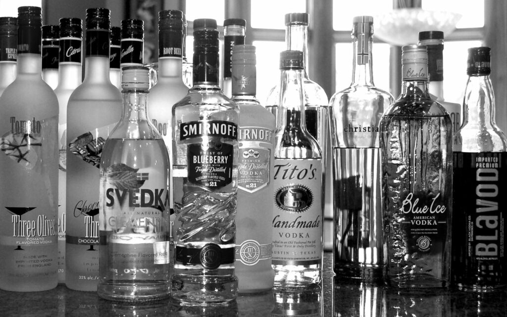 Ley Seca en Estados Unidos: algunos estados prohíben la venta de vodka ruso