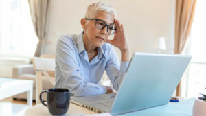 Un estudio muestra que el 50% de las mujeres piensa en jubilarse cuando les llega la menopausia